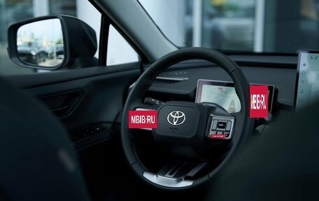 Toyota RAV4, 2026 год, 4 399 900 рублей, 15 фотография
