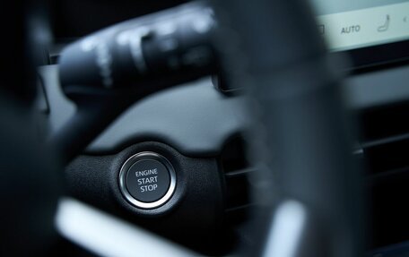 Toyota RAV4, 2026 год, 4 399 900 рублей, 25 фотография