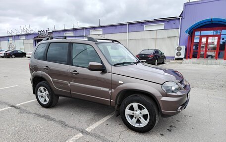 Chevrolet Niva I рестайлинг, 2018 год, 745 000 рублей, 2 фотография