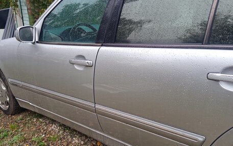 Mercedes-Benz E-Класс, 2002 год, 670 000 рублей, 4 фотография