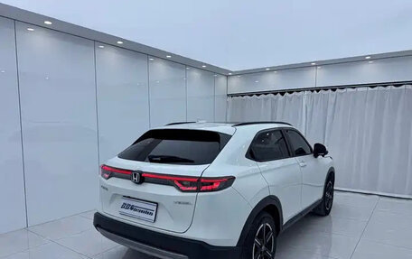 Honda Vezel, 2023 год, 1 475 000 рублей, 16 фотография