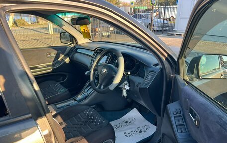 Toyota Kluger I, 2002 год, 899 999 рублей, 14 фотография