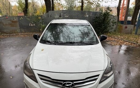Hyundai Solaris II рестайлинг, 2016 год, 450 000 рублей, 2 фотография