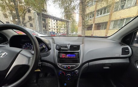 Hyundai Solaris II рестайлинг, 2016 год, 450 000 рублей, 20 фотография