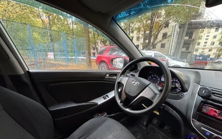Hyundai Solaris II рестайлинг, 2016 год, 450 000 рублей, 22 фотография