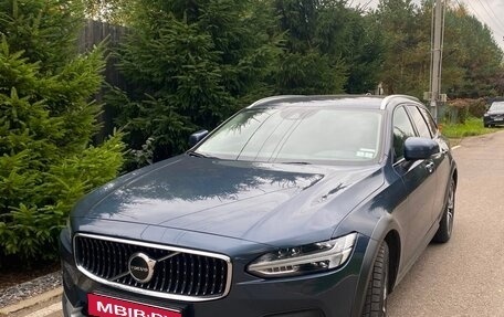Volvo V90 Cross Country I рестайлинг, 2020 год, 4 600 000 рублей, 1 фотография