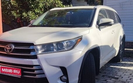 Toyota Highlander III, 2019 год, 3 750 000 рублей, 1 фотография