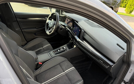 Volkswagen Golf VIII, 2023 год, 2 100 000 рублей, 10 фотография