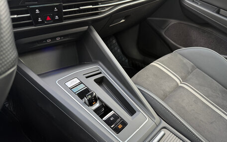 Volkswagen Golf VIII, 2023 год, 2 100 000 рублей, 19 фотография