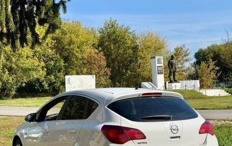 Opel Astra J, 2011 год, 590 000 рублей, 5 фотография