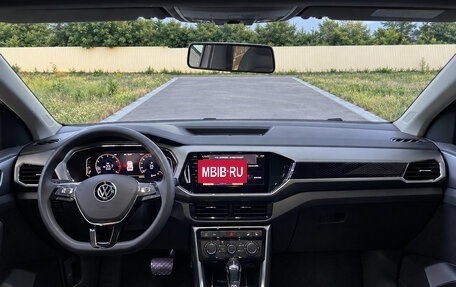 Volkswagen T-Cross I, 2022 год, 1 863 000 рублей, 9 фотография