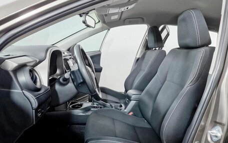 Toyota RAV4, 2017 год, 2 148 000 рублей, 10 фотография