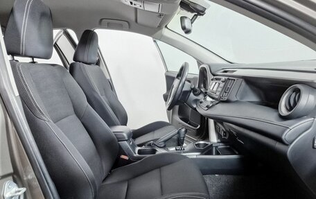Toyota RAV4, 2017 год, 2 148 000 рублей, 15 фотография
