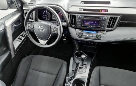 Toyota RAV4, 2017 год, 2 148 000 рублей, 12 фотография