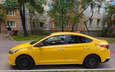 Hyundai Solaris II рестайлинг, 2020 год, 800 000 рублей, 3 фотография