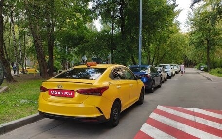 Hyundai Solaris II рестайлинг, 2020 год, 800 000 рублей, 9 фотография