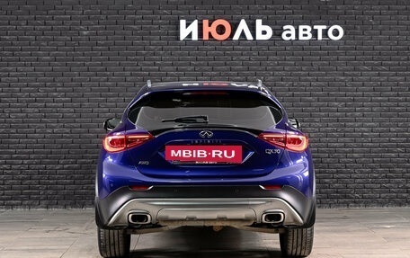 Infiniti QX30, 2017 год, 2 270 000 рублей, 5 фотография