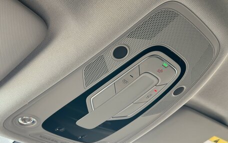 Audi A4, 2017 год, 2 247 000 рублей, 23 фотография