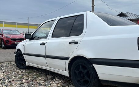Volkswagen Vento, 1997 год, 155 000 рублей, 3 фотография