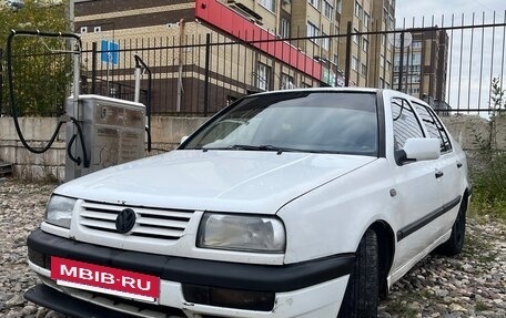 Volkswagen Vento, 1997 год, 155 000 рублей, 2 фотография