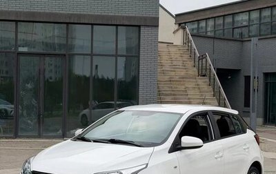 Toyota Yaris XP150 рестайлинг, 2022 год, 1 297 000 рублей, 1 фотография