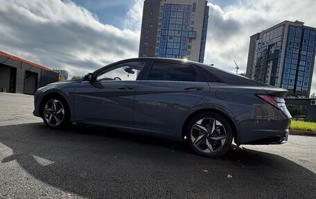 Hyundai Elantra, 2022 год, 1 930 000 рублей, 2 фотография