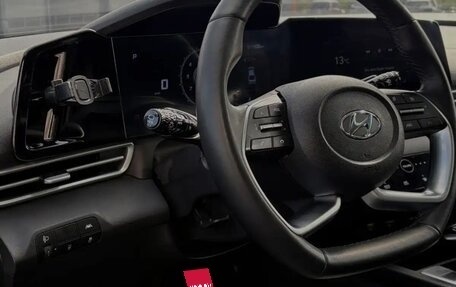 Hyundai Elantra, 2022 год, 1 930 000 рублей, 13 фотография