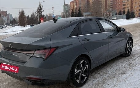 Hyundai Elantra, 2022 год, 1 930 000 рублей, 8 фотография