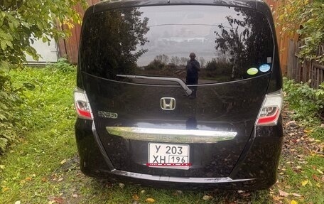 Honda Freed I, 2012 год, 1 350 000 рублей, 2 фотография