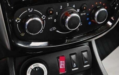 Nissan Terrano III, 2017 год, 1 499 000 рублей, 17 фотография