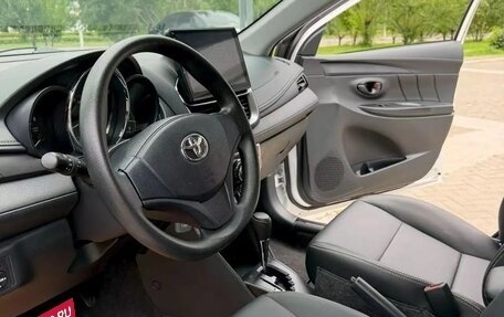 Toyota Yaris XP150 рестайлинг, 2022 год, 1 297 000 рублей, 7 фотография