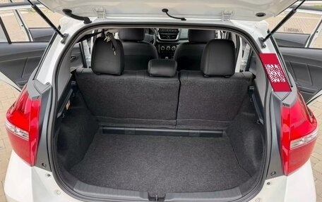 Toyota Yaris XP150 рестайлинг, 2022 год, 1 297 000 рублей, 13 фотография