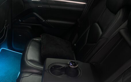 Porsche Cayenne III, 2011 год, 2 090 000 рублей, 6 фотография