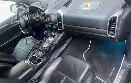 Porsche Cayenne III, 2011 год, 2 090 000 рублей, 2 фотография