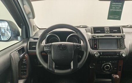 Toyota Land Cruiser Prado 150 рестайлинг 2, 2014 год, 3 650 000 рублей, 8 фотография