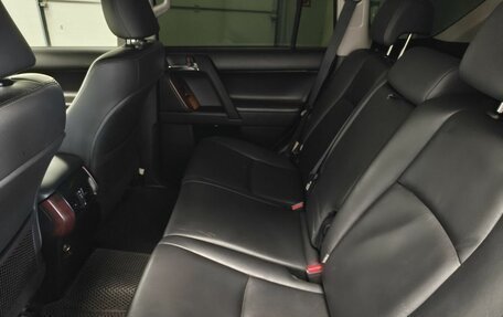 Toyota Land Cruiser Prado 150 рестайлинг 2, 2014 год, 3 650 000 рублей, 19 фотография