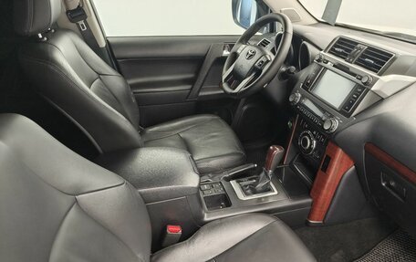Toyota Land Cruiser Prado 150 рестайлинг 2, 2014 год, 3 650 000 рублей, 20 фотография