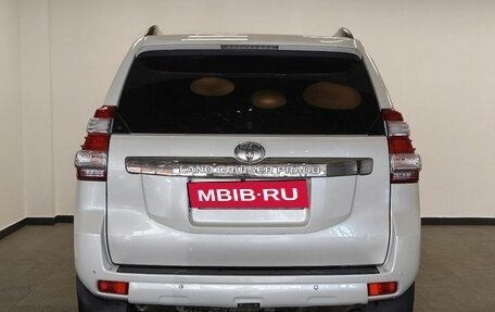 Toyota Land Cruiser Prado 150 рестайлинг 2, 2014 год, 3 650 000 рублей, 26 фотография