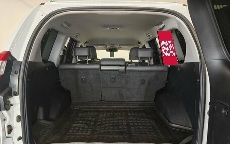 Toyota Land Cruiser Prado 150 рестайлинг 2, 2014 год, 3 650 000 рублей, 27 фотография