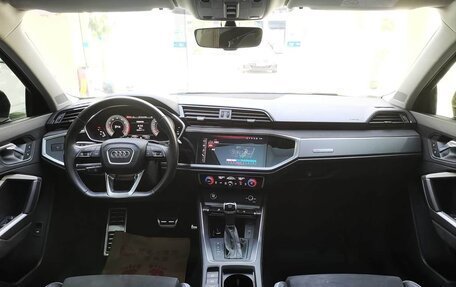 Audi Q3, 2022 год, 1 700 000 рублей, 7 фотография