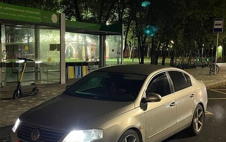 Volkswagen Passat B6, 2007 год, 460 000 рублей, 2 фотография