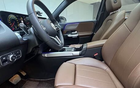 Mercedes-Benz GLB, 2023 год, 2 650 000 рублей, 8 фотография