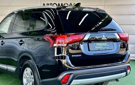 Mitsubishi Outlander III рестайлинг 3, 2018 год, 2 149 000 рублей, 10 фотография