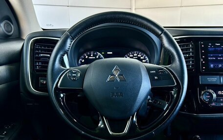 Mitsubishi Outlander III рестайлинг 3, 2018 год, 2 149 000 рублей, 16 фотография