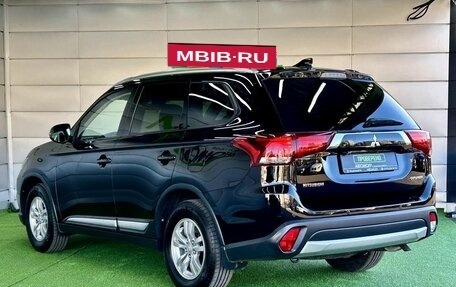 Mitsubishi Outlander III рестайлинг 3, 2018 год, 2 149 000 рублей, 4 фотография