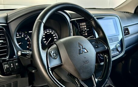 Mitsubishi Outlander III рестайлинг 3, 2018 год, 2 149 000 рублей, 19 фотография
