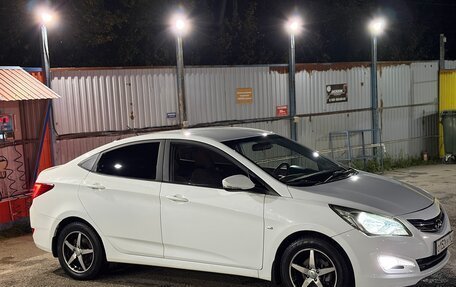 Hyundai Solaris II рестайлинг, 2016 год, 1 050 000 рублей, 3 фотография