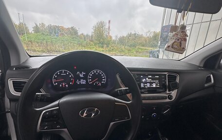 Hyundai Solaris II рестайлинг, 2021 год, 1 600 000 рублей, 11 фотография