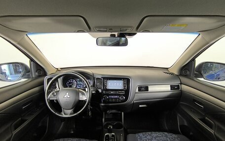 Mitsubishi Outlander III рестайлинг 3, 2013 год, 1 460 000 рублей, 10 фотография