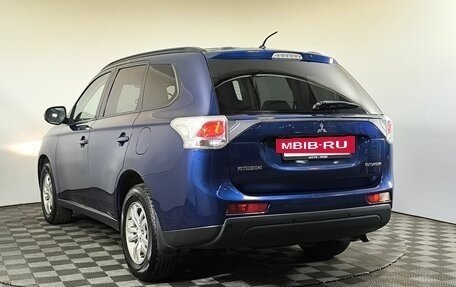 Mitsubishi Outlander III рестайлинг 3, 2013 год, 1 460 000 рублей, 6 фотография